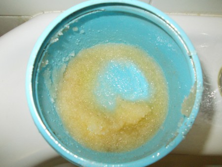 Scrub corpo per pelli delicate 